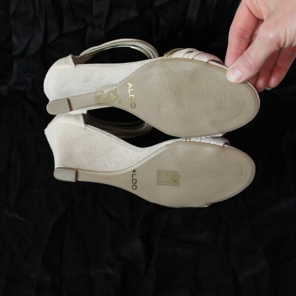 ALDO 6.5 US cream gold finishings ankle sandal - Picture 4 of 4